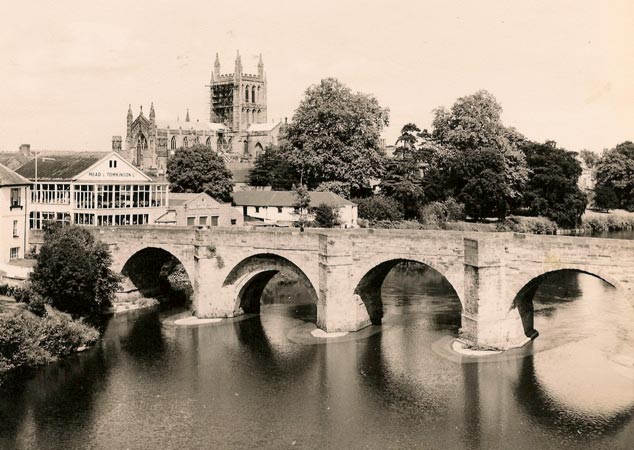 Picture of the River Wye in Hereford showing the Old Bridge that connects St Martin's Street and Bridge Street